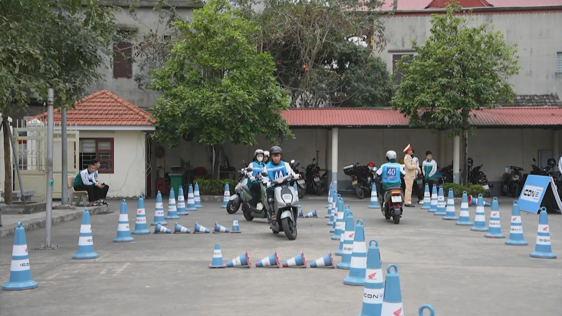 Nâng cao kỹ năng lái xe an toàn cho học sinh THPT